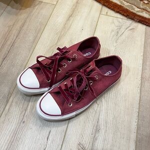 Limited‎ Edition -- Converse Red Canvas Sneakers Classic Low-Top Design
